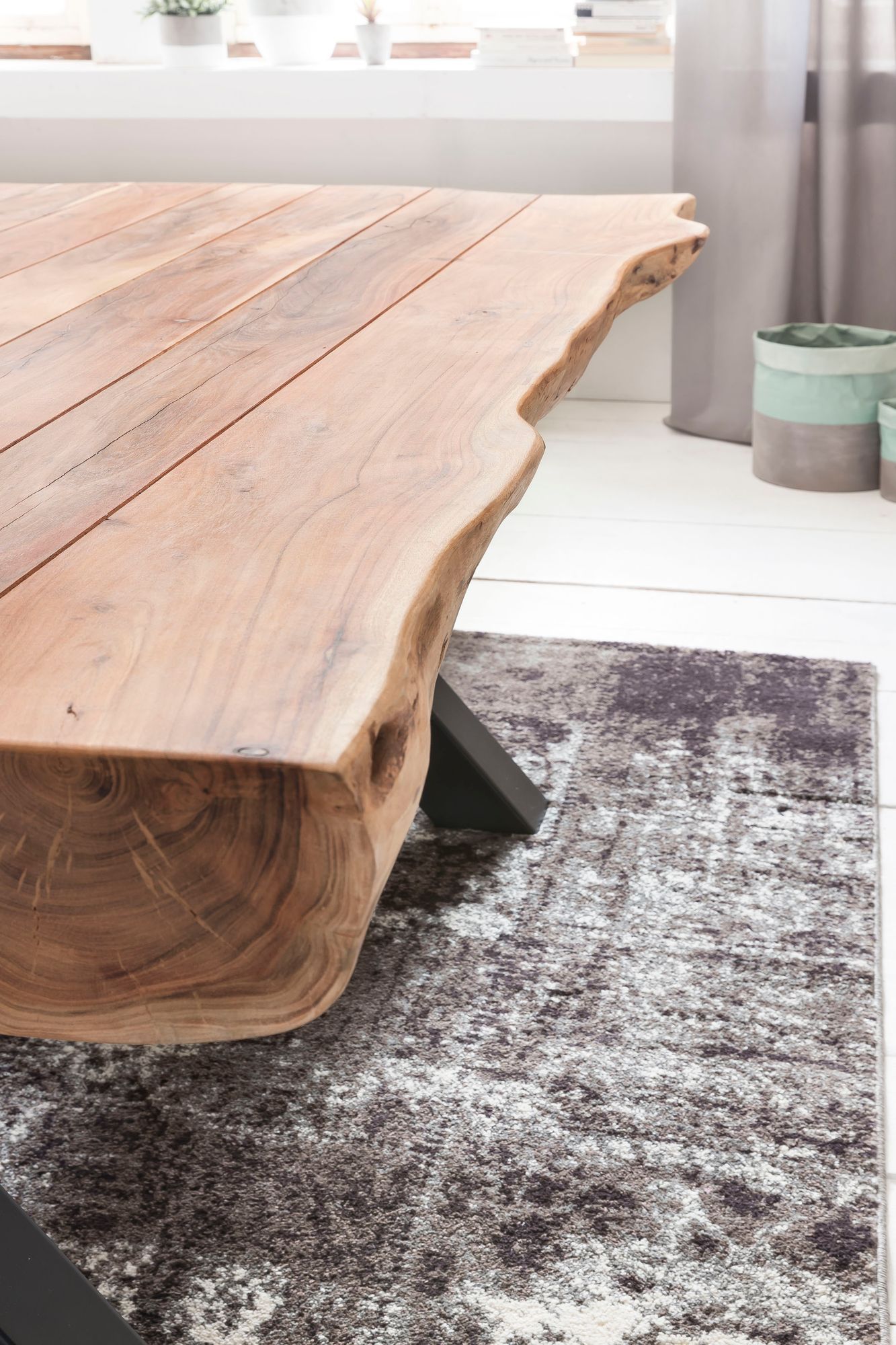 Solid Wood Indiana Thar Dining Set